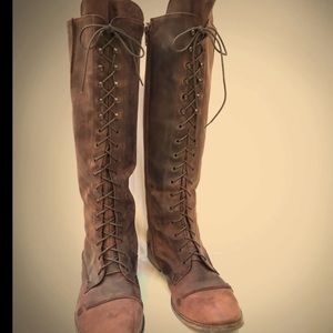 Charles Davis Regiment Lace up boots